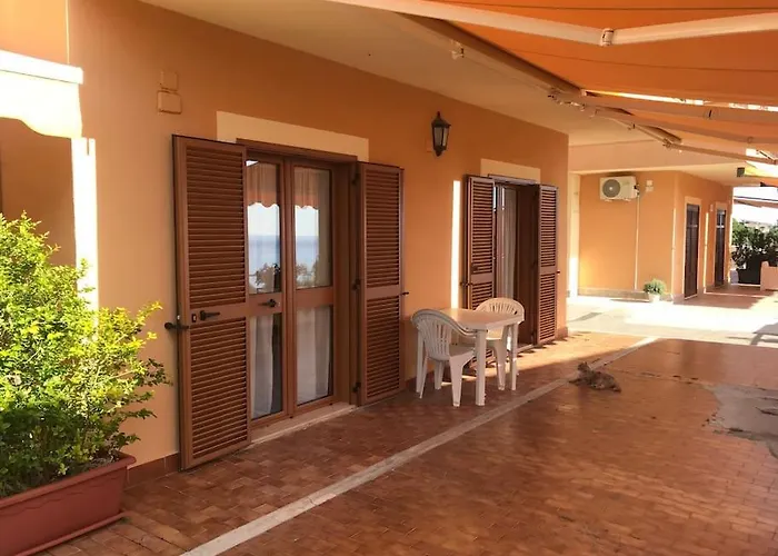 Casa de Férias Casa Degli Oleandri Paola